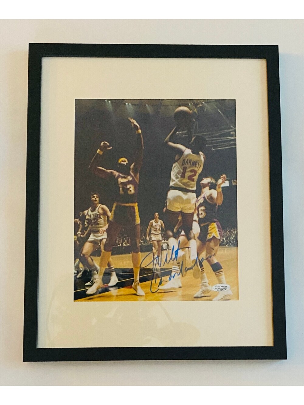 Wilt Chamberlain Signed and Framed 8x10 Photo With COA